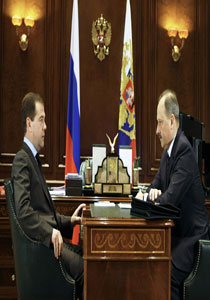 روسيا تخسر المليارات نتيجة الغاء صفقات أسلحة مع القذافي صورة رقم 1