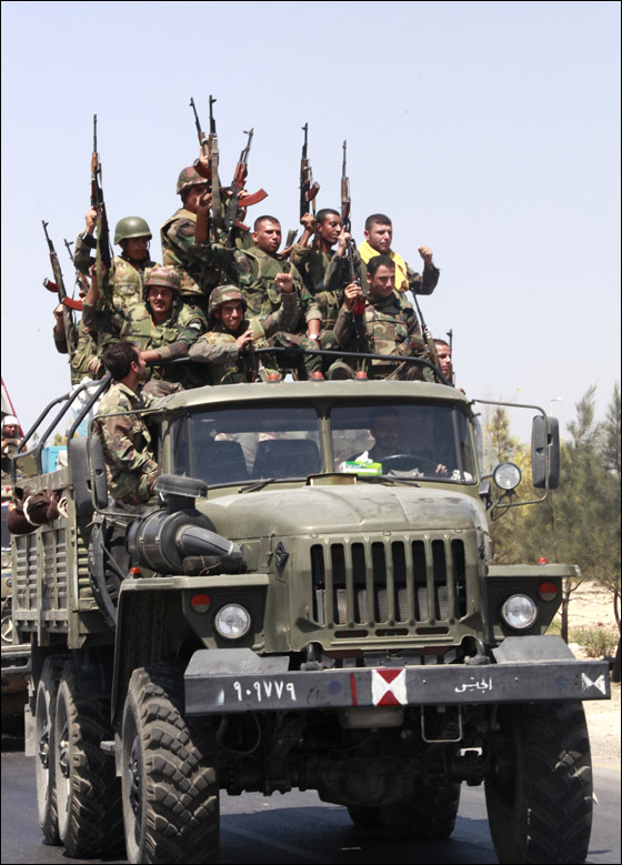 الجيش السوري الحر يقتل 15 من عناصر الأمن والشبيحة بحماة  صورة رقم 7