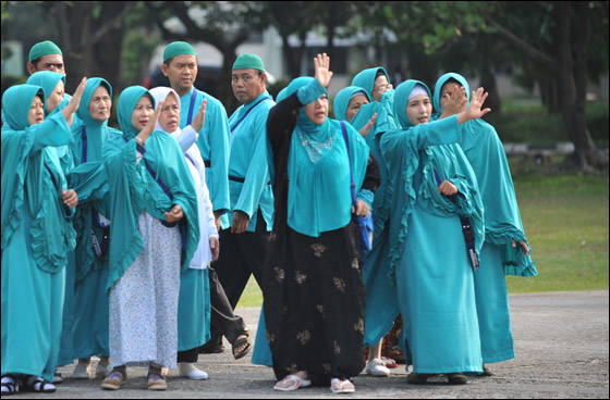 بالصور.. منّى تكتسي بحلة بيضاء مرحبةً بـ3 ملايين حاج!!  صورة رقم 5