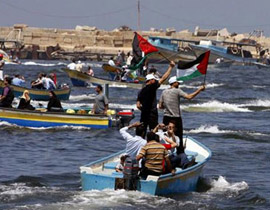 سفينتان اسرائيليتان تعترضان قافلة امواج الحرية المتجهة لغزة!  صورة رقم 1