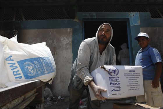 سفينتان اسرائيليتان تعترضان قافلة امواج الحرية المتجهة لغزة!  صورة رقم 9