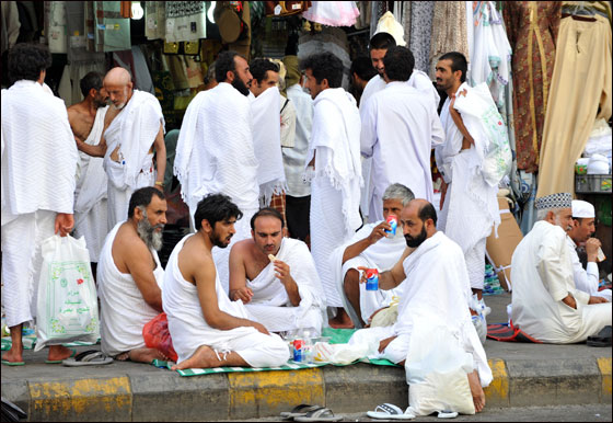 أكثر من ثلاثة ملايين حاج يقفون على عرفات اليوم  صورة رقم 22