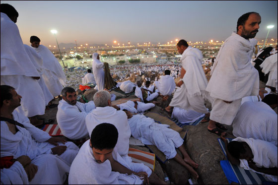 أكثر من ثلاثة ملايين حاج يقفون على عرفات اليوم  صورة رقم 41