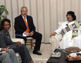 كونداليزا رايس: ولع القذافي بي كان غريبا ومخيفا احيانا!! صورة رقم 1