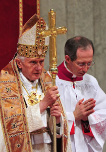 البابا بندكتيس: الكنيسة تلتزم بمكافحة المواد الإباحية على الإنترنت! صورة رقم 1