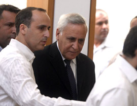 الربيع الاسرائيلي.. رئيس دولة اسرائيل السابق الى السجن!! صورة رقم 1