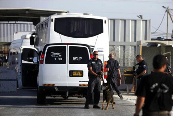 مقتل حاخام اسرائيلي بأيدي الجيش لأنه لم ينتبه للحاجز العسكري! صورة رقم 1