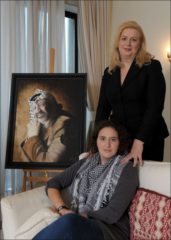 سهى عرفات: لم اعتبر نفسي يوما السيدة الاولى وظلمت كثيرا!  صورة رقم 10