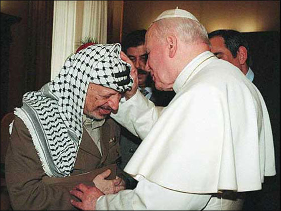 سهى عرفات: لم اعتبر نفسي يوما السيدة الاولى وظلمت كثيرا!  صورة رقم 14