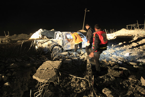 سقوط قتيل وجرح اخرين بغارة اسرائيلية على قطاع غزة!  صورة رقم 5