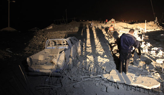 سقوط قتيل وجرح اخرين بغارة اسرائيلية على قطاع غزة!  صورة رقم 3