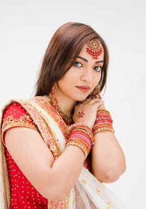 فتاة آسيوية تروي: توجهت الى دبي للعمل فاستقبلتني عصابة فجور صورة رقم 1