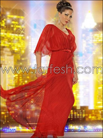 من هي الفنانة العربية الاكثر اناقة باللون الاحمر؟  صورة رقم 4