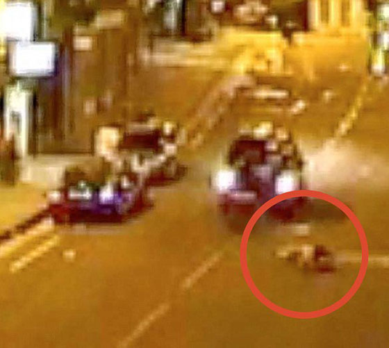 سائق تاكسي عربي يدهس راكبا لانه دفع اقل مما أظهر العدّاد!!  صورة رقم 3