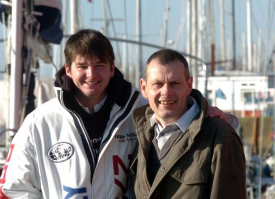 بعد ان حصل على نخاع عظمي.. قام برحلة بحرية لدعم مرضى السرطان صورة رقم 2