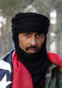 استئجار دليل بدوي لالقاء القبض على سيف الاسلام القذافي!  صورة رقم 1