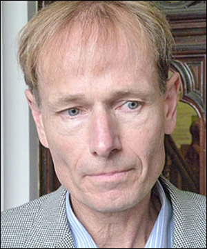 استاذ جامعي ساعد والدته على الانتحار فحكم عليه بالاقامة الجبرية صورة رقم 3