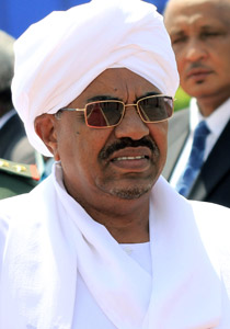 البشير: التخلص من القذافي.. اعظم هدية قدمت للسودان من ليبيا!  صورة رقم 1