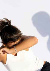 سئمت سوء معاملة والدتها لها.. فقتلتها بمساعدة عشيقها! صورة رقم 1