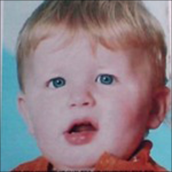 فرنسي جرد ابنه من الملابس وغسله حتى الموت كعقاب له!!  صورة رقم 2