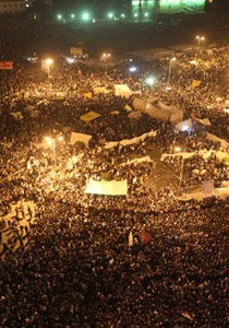 ثاني ايام الانتخابات.. 90 مصابا جراء اشتباكات في ميدان التحرير! صورة رقم 1