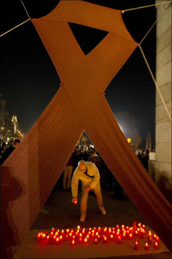 بالصور.. احتفالات ضخمة بيوم الايدز حول العالم!  صورة رقم 6