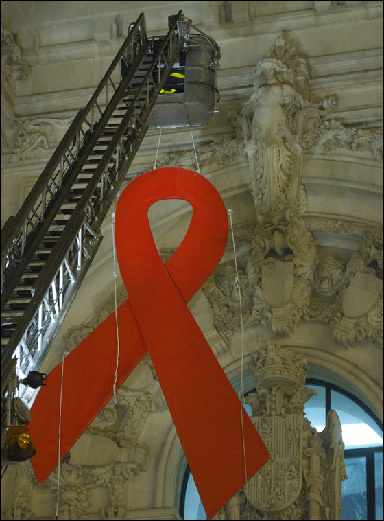 بالصور.. احتفالات ضخمة بيوم الايدز حول العالم!  صورة رقم 9