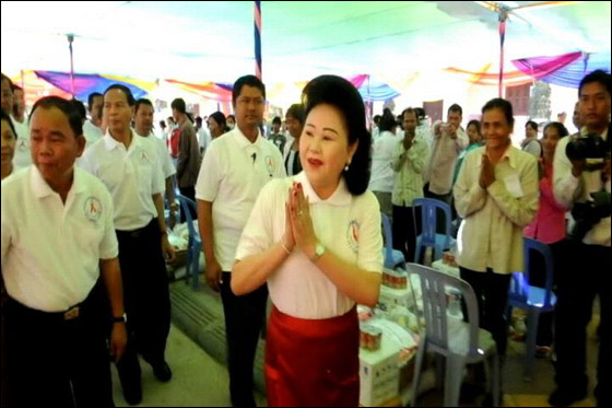 بالصور.. احتفالات ضخمة بيوم الايدز حول العالم!  صورة رقم 7