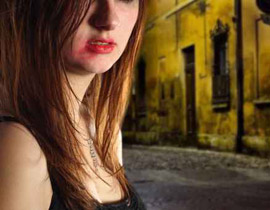 سعوديون يمارسون النوع أمام هيئة الأمر المعروف لاستفزازهم! صورة رقم 1