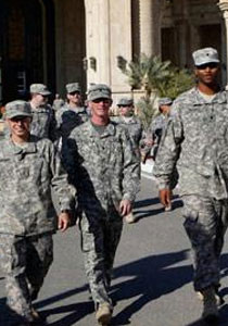 الحكومة العراقية تتسلم قاعدة كامب فيكتوري من الجيش الامريكي صورة رقم 1