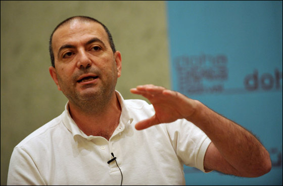 المخرج هاني أبو اسعد يعود الى الوطن مع قصة حب  صورة رقم 3