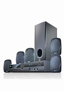 هوم سنتير تعرض جميع اللوازم المطلوبة لعيش تجربة السينما البيتي صورة رقم 1 هوم سنتير تعرض جميع اللوازم المطلوبة لعيش تجربة السينما البيتي صورة رقم 1