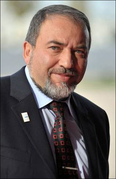 ليبرمان: ابو مازن يشكل عقبة اساسية في طريق السلام!! صورة رقم 1