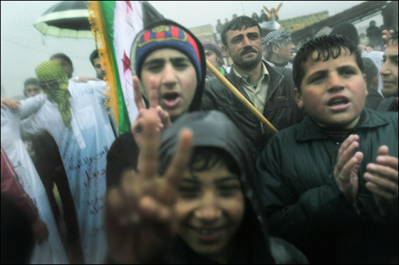 القوات السورية تمنح حمص مهلة 72 ساعة لانهاء الاحتجاجات!  صورة رقم 2