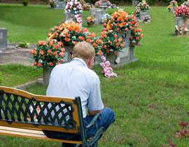 جزائري يفتح قبر امه بعد اخباره بسماع أصوات أنين تنبعث منه! صورة رقم 1