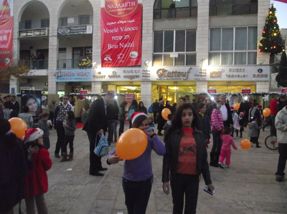 Orange جاهزة لتستقبل زبائنها في الـ Christmas Market صورة رقم 5 Orange جاهزة لتستقبل زبائنها في الـ Christmas Market صورة رقم 5