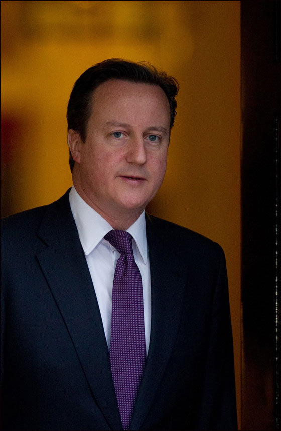 كاميرون: بريطانيا دولة مسيحية وعلى ساكنيها الا يخشوا قول ذلك!! صورة رقم 3