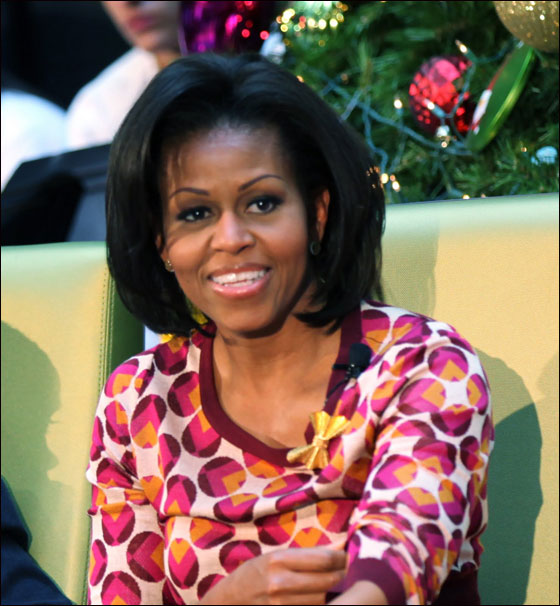 بالصور: سيدة امريكا الاولى تقرا القصص للاطفال بالمستشفيات  صورة رقم 5