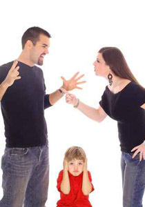 تطلقت من زوجها وحرمت من اطفالها.. لاكمال دراستها الجامعية صورة رقم 1