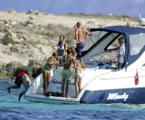 بيبا ميدلتون تبتعد عن الطابع الملكي وتظهر منزوعة الصدر!  صورة رقم 15