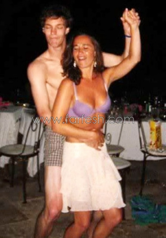 بيبا ميدلتون تبتعد عن الطابع الملكي وتظهر منزوعة الصدر!  صورة رقم 36