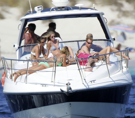 بيبا ميدلتون تبتعد عن الطابع الملكي وتظهر منزوعة الصدر!  صورة رقم 12