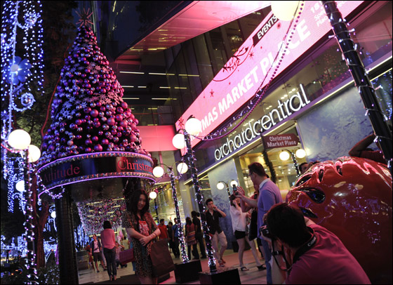 العالم يحتفل بالميلاد المجيد.. وصور تعكس اجواء العيد  صورة رقم 12