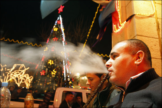 العالم يحتفل بالميلاد المجيد.. وصور تعكس اجواء العيد  صورة رقم 35