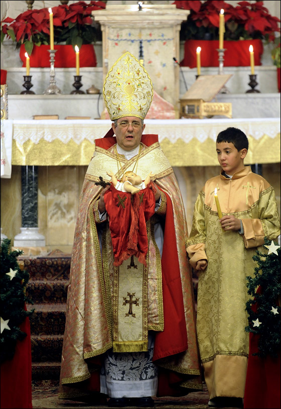 العالم يحتفل بالميلاد المجيد.. وصور تعكس اجواء العيد  صورة رقم 48