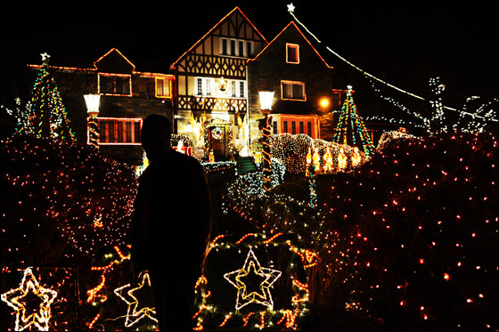 العالم يحتفل بالميلاد المجيد.. وصور تعكس اجواء العيد  صورة رقم 69