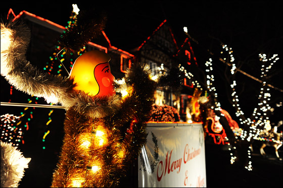 العالم يحتفل بالميلاد المجيد.. وصور تعكس اجواء العيد  صورة رقم 56