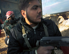 الجيش السوري يتراجع مع وصول المراقبين وتوقع مظاهرات ضخمة صورة رقم 1