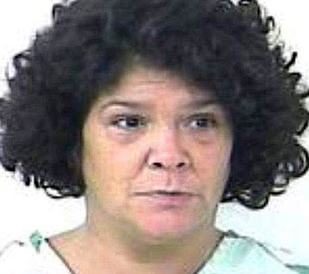 بسبب افراطها في تناول الطعام.. حاولت القفز من غرفتها لتنتحر صورة رقم 1