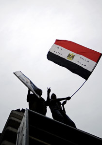 السلطات المصرية تعيد معدات الجمعيات التي تعرضت للمداهمة صورة رقم 1